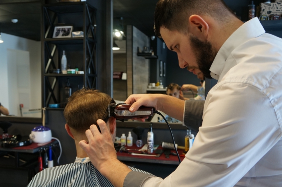 Borodach – сеть мужских салонов бритья и стрижки