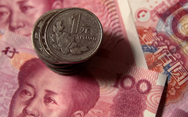 ВТБ: больше половины вкладов в юанях держат клиенты старше 50 лет