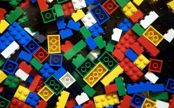 Стоит ли винить в падении прибыли Lego нового СЕО?